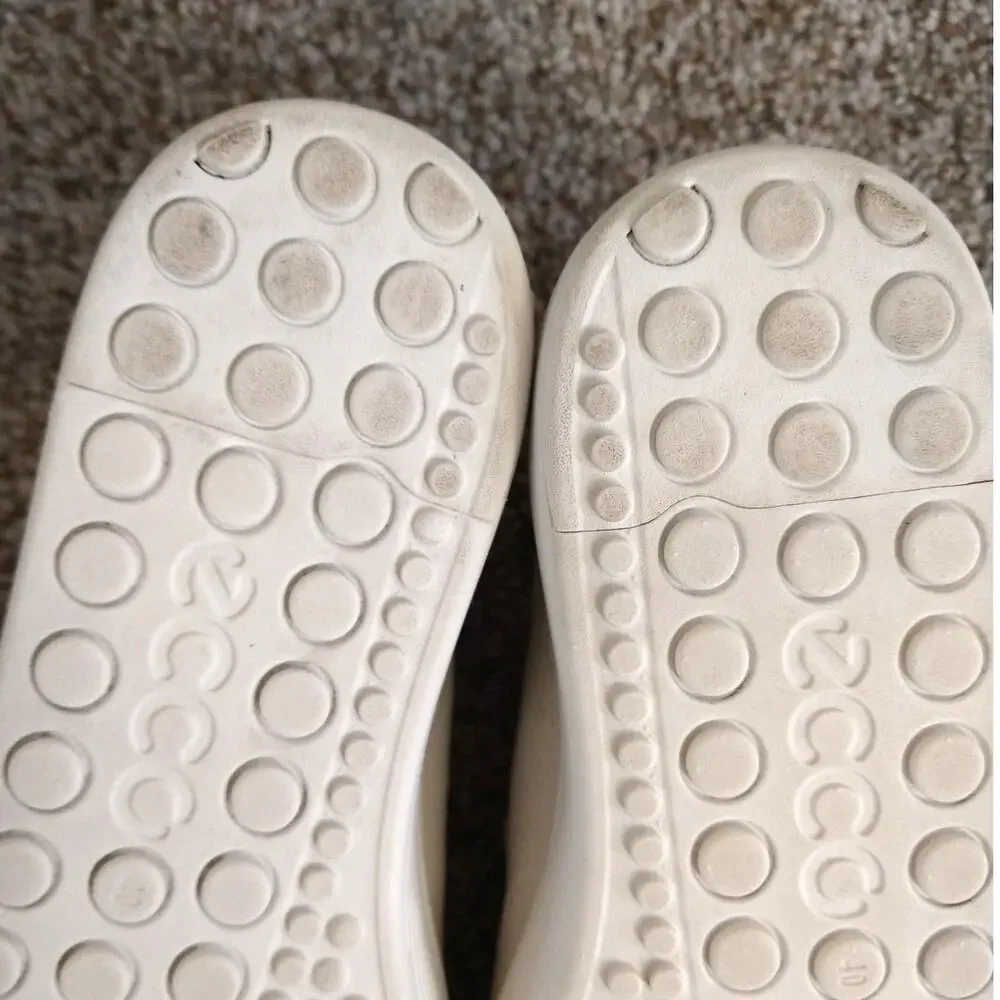 Ecco White Leather Low-Top Sneakers